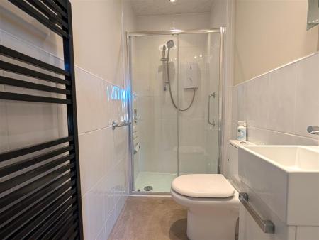 EN SUITE SHOWER/WC