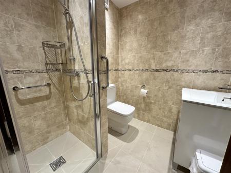 EN SUITE SHOWER/WC