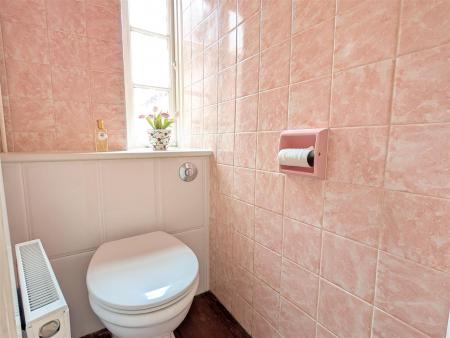 SEPARATE WC