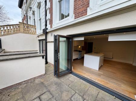 SUN TERRACE