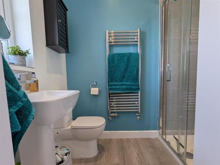 EN SUITE SHOWER/WC