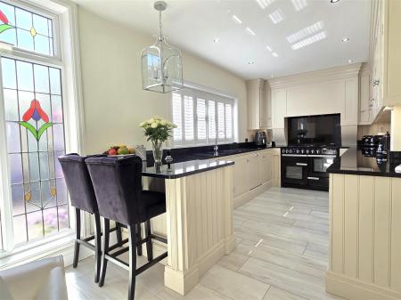 DINING KITCHEN AREA