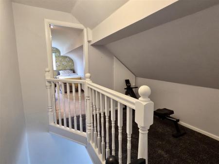 FIRST FLOOR LANDING