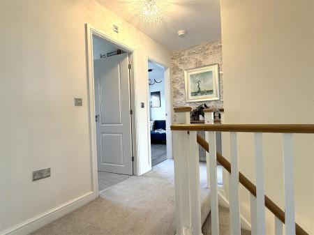 FIRST FLOOR LANDING