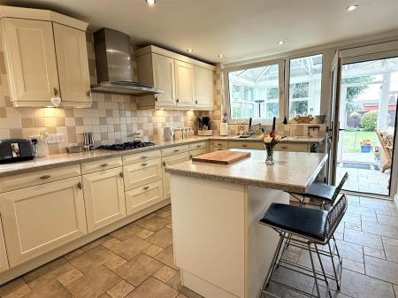 BREAKFAST KITCHEN