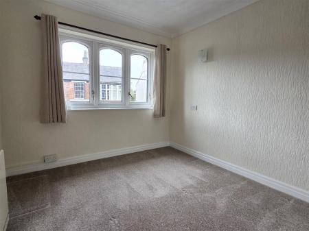 DOUBLE BEDROOM