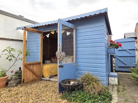 SUMMER HOUSE