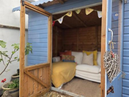 SUMMER HOUSE