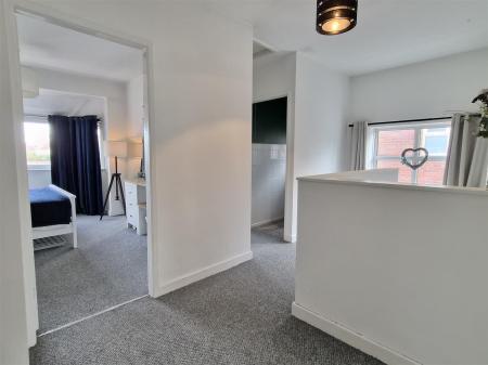 FIRST FLOOR LANDING