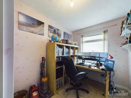 CAM01479G0-PR0272-STILL012.jpg