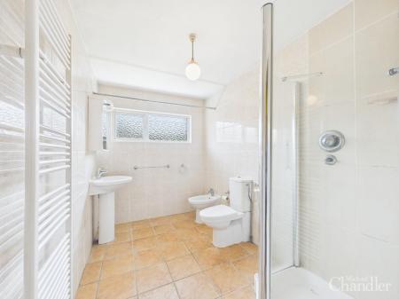 CAM02289G0-PR0298-STILL005.jpg