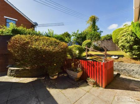 CAM01479G0-PR0325-STILL010.jpg