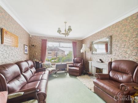 CAM01479G0-PR0488-STILL005.jpg