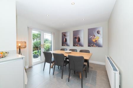 Lindsay Fyfe 6 Glencroft Avenue-34.jpg