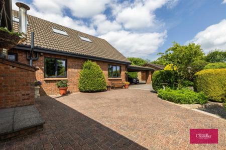 41 Lisleen Road South-40.jpg