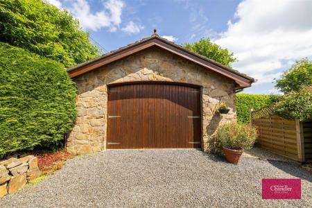 41 Lisleen Road South-65.jpg