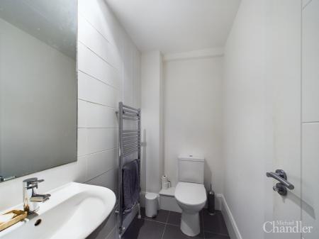 CAM01479G0-PR0336-STILL018.jpg
