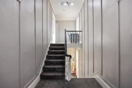 1 Kings Road 19.jpg