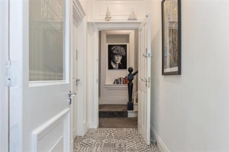 1 Kings Road 41.jpg
