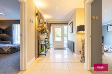 Finished Media - 6 Glen Road-32.jpg