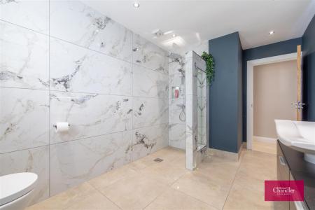 Finished Media - 6 Glen Road-96.jpg
