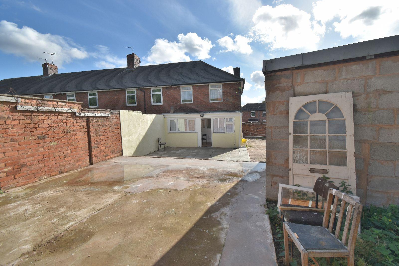 3 bedroom Terraced House for rent in West Bromwich