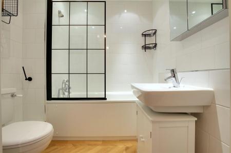 Bathroom (3).jpg