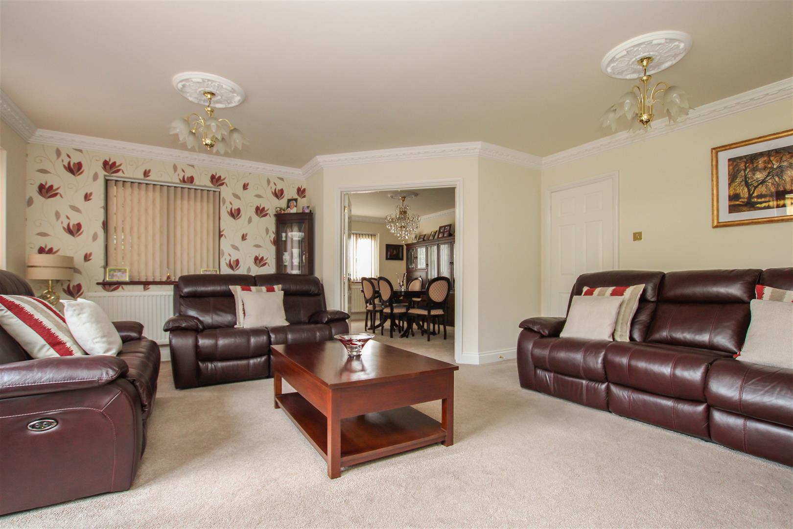 4 bedroom House for sale in Hornchurch