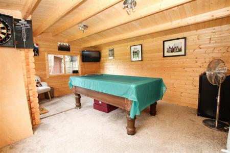 Pool table.jpg