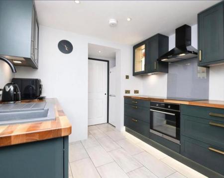 Kitchen1.png