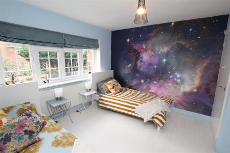Bed 3.JPG