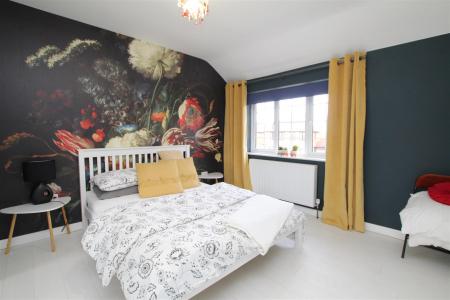Bed 1.JPG