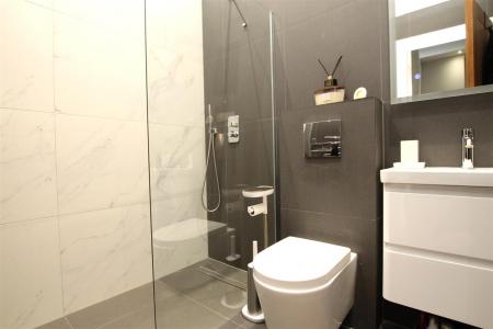 Shower Room.jpeg