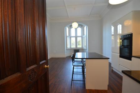 Kitchen1.jpg