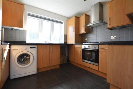 KITCHEN 2.JPG