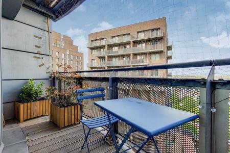 6_Balcony-0.jpg