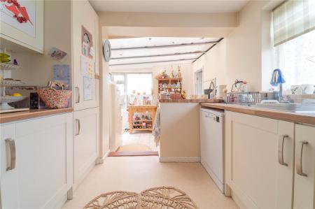 Kitchen/Conservatory