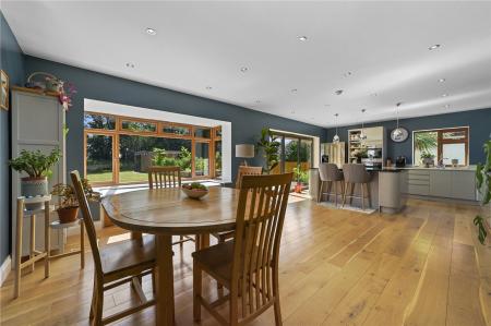 Kitchen Family Room