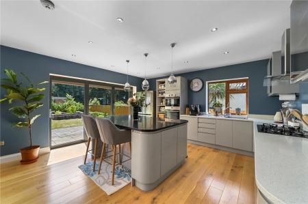 Kitchen Family Room