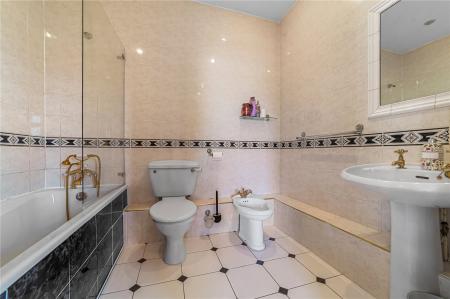 Ensuite Bathroom