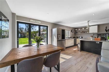Kitchen Family Room