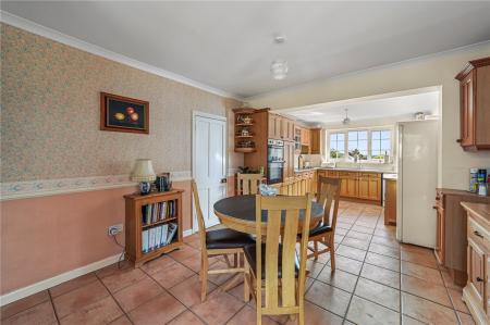 Kitchen/Breakfast Rm