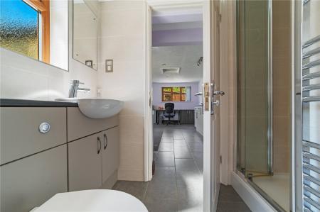 Annexe Shower Rm