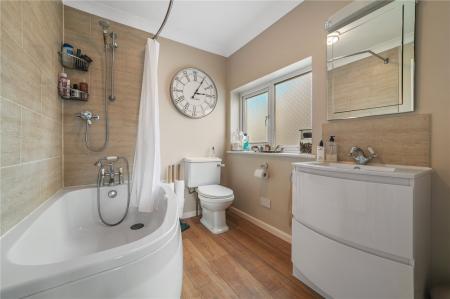 En-Suite Bathroom