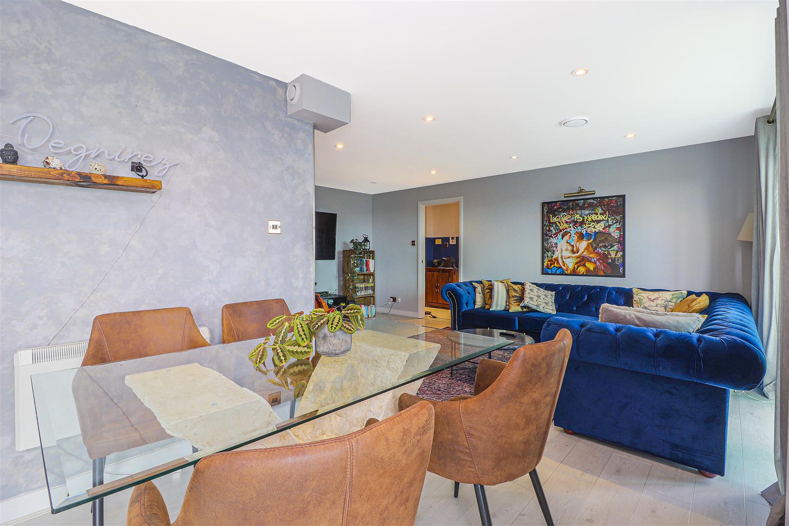 2 bedroom Apartment for sale in Enfield