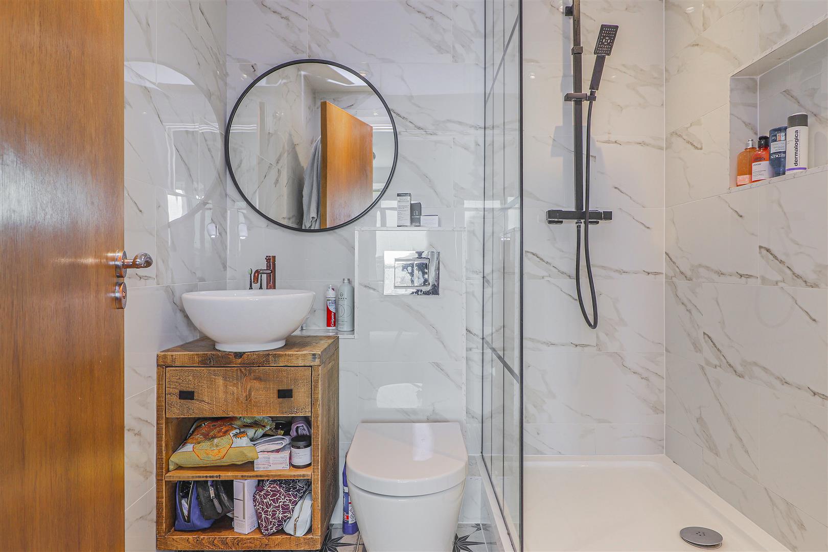 2 bedroom Apartment for sale in Enfield