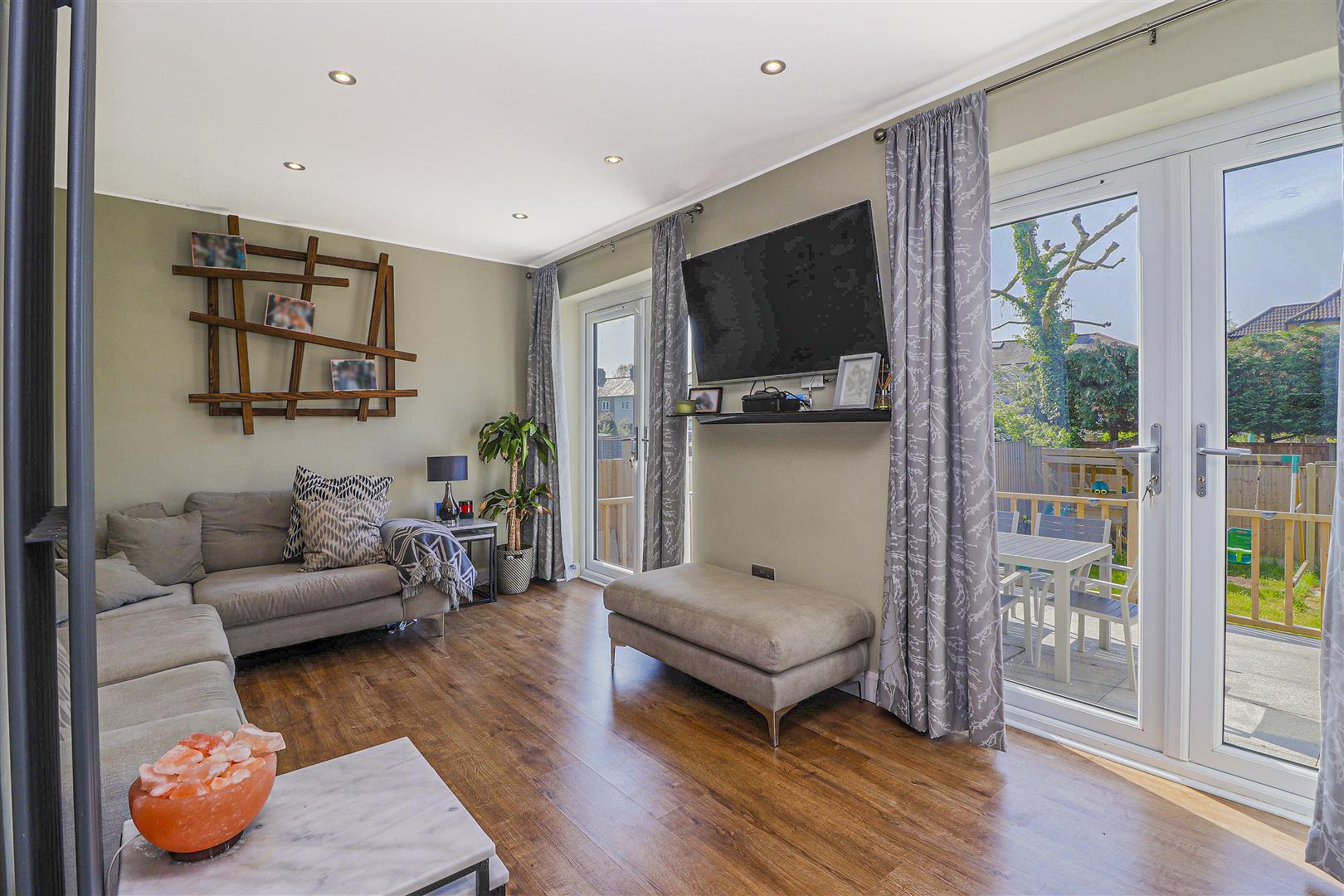 4 bedroom Townhouse for sale in Hoddesdon