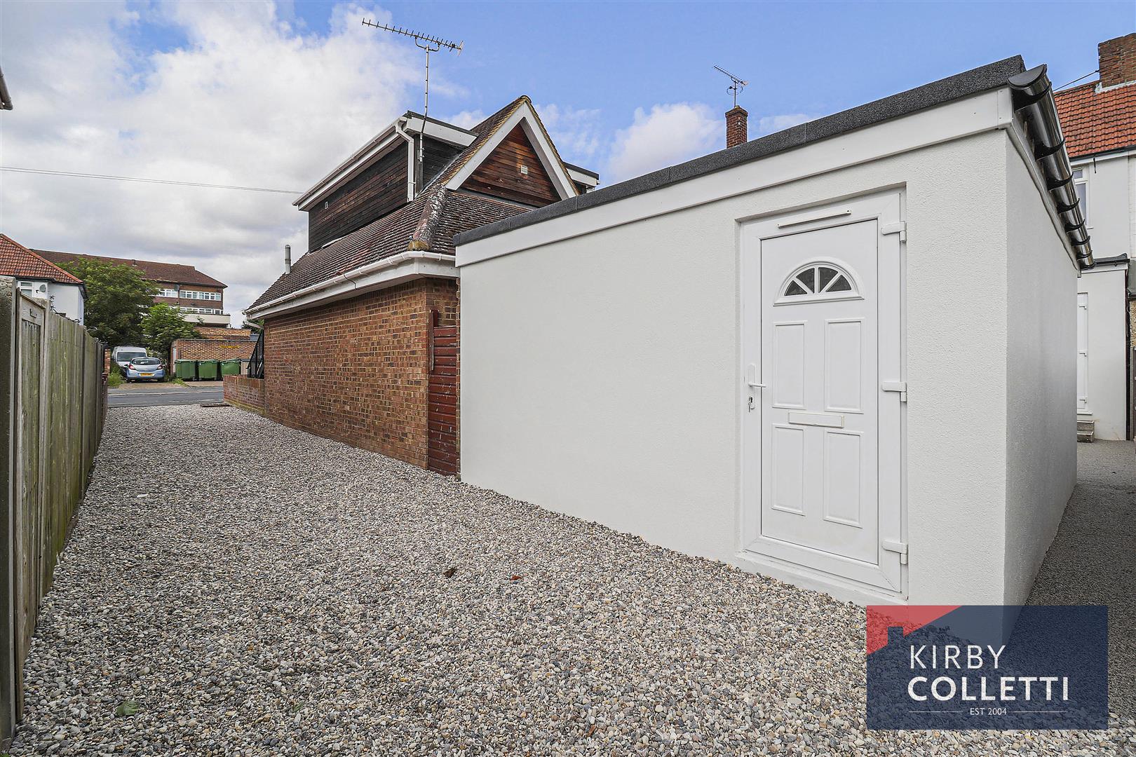 1 bedroom Studio Apartment for rent in Waltham Cross