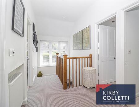 FIRST FLOOR LANDING