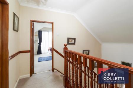 FIRST FLOOR LANDING